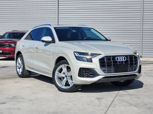 Used 2023 Audi Q8 Premium AWD/4WD image 2