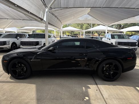 Used 2013 Chevrolet Camaro LT RWD image 3
