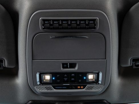Used 2024 Ford F250 Lariat w/ Lariat Ultimate Package AWD/4WD image 28