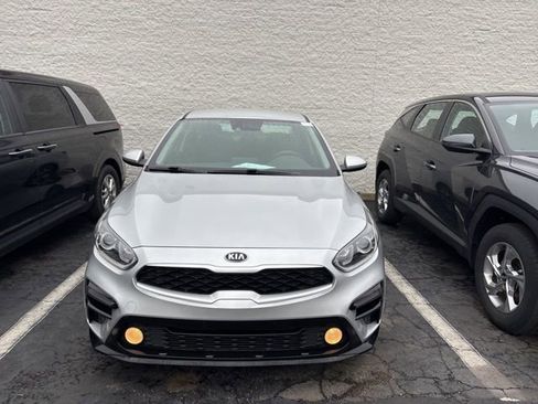 Used 2020 Kia Forte LXS image 2