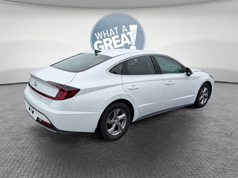 Used 2022 Hyundai Sonata SE image 3