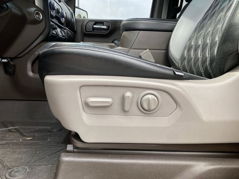 Used 2019 Chevrolet Silverado 1500 RST image 22