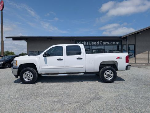 Used 2012 Chevrolet Silverado 2500 LT w/ Interior Plus Package AWD/4WD image 11