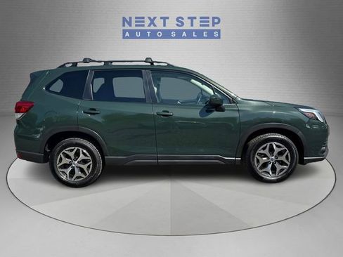 Used 2022 Subaru Forester Premium AWD/4WD image 9