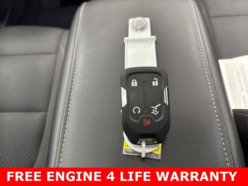 Used 2023 GMC Acadia SLE image 35