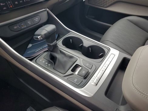 New 2026 Kia Carnival FWD image 18