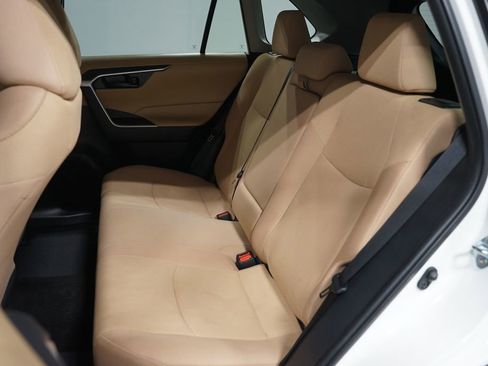 Certified 2025 Toyota RAV4 LE image 27