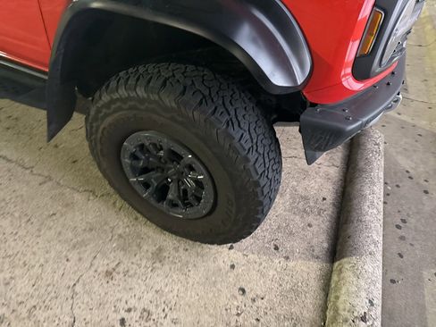 Used 2022 Ford Bronco Raptor image 10