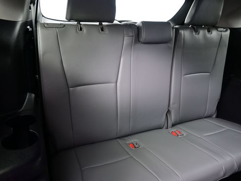 Used 2025 Toyota Highlander Limited AWD/4WD image 17