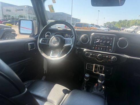 Certified 2019 Jeep Wrangler Unlimited Sahara AWD/4WD image 57