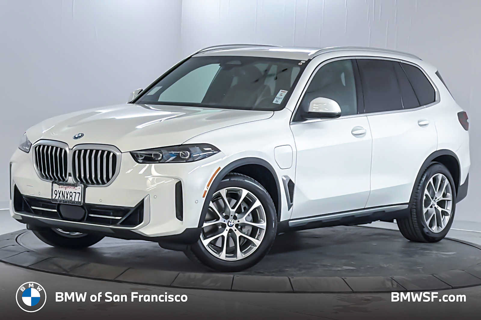 Used 2026 BMW X5 xDrive50e w/ Executive Package AWD/4WD image 1