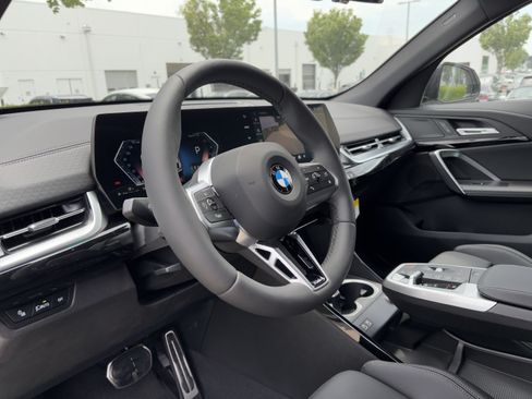 New 2026 BMW X2 xDrive28i w/ M Sport Package AWD/4WD image 17