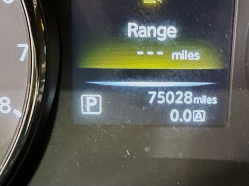 Used 2016 Nissan Rogue SV w/ SV Premium Package image 16