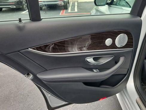 Used 2019 Mercedes-Benz E 300 image 10