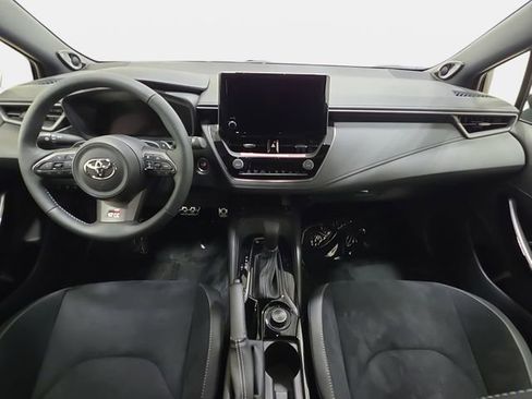 Certified 2025 Toyota Corolla Premium image 9