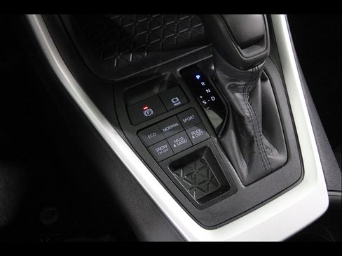 Used 2024 Toyota RAV4 LE image 15