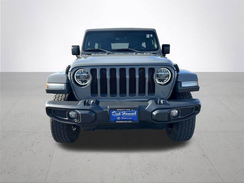 Used 2019 Jeep Wrangler Unlimited Sahara image 3