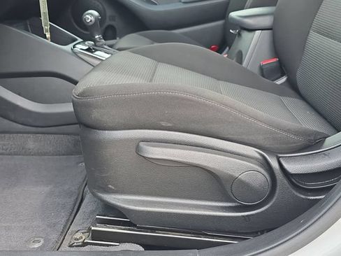 Used 2018 Kia Forte LX FWD image 28