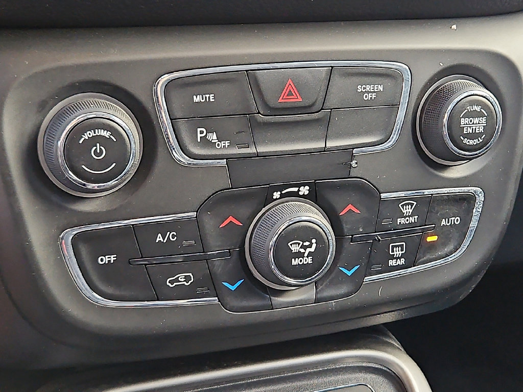 Used 2018 Jeep Compass Latitude w/ Popular Equipment Group AWD/4WD image 16