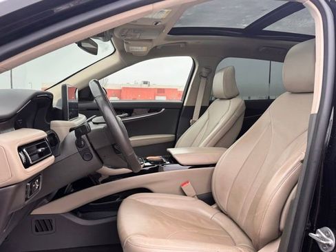 Used 2023 Lincoln Nautilus Reserve w/ Monochromatic Package image 6