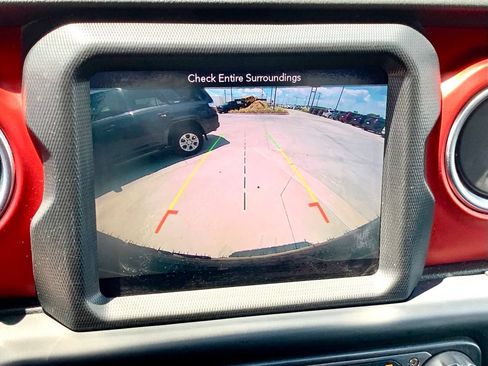 Used 2019 Jeep Wrangler Unlimited Rubicon AWD/4WD image 37
