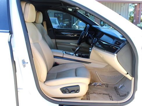 Used 2013 BMW 740Li image 16