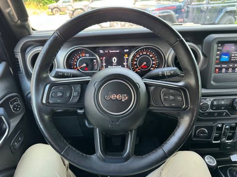 Used 2023 Jeep Gladiator Sport AWD/4WD image 10