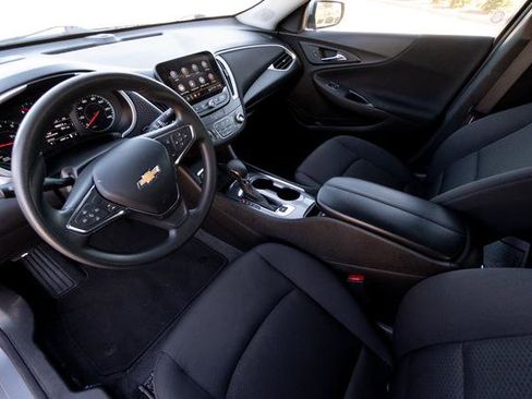 Used 2023 Chevrolet Malibu LT image 24