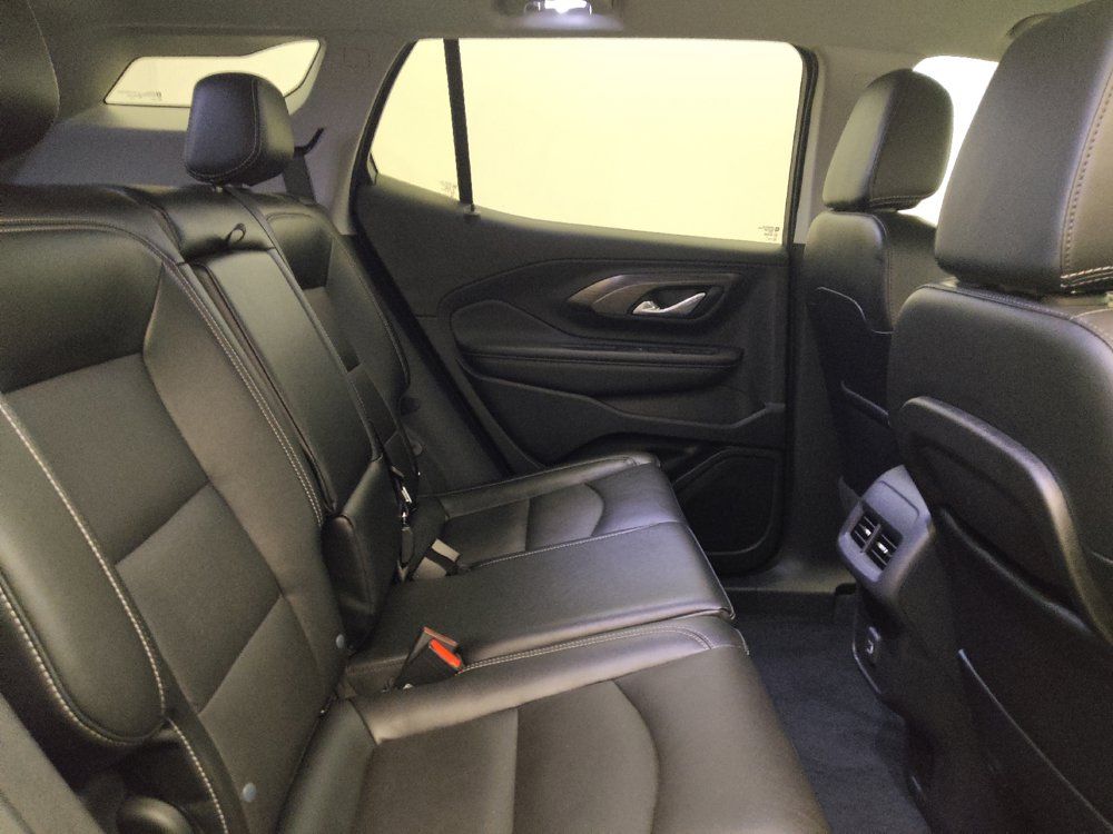 Used 2024 GMC Terrain SLT AWD/4WD image 19