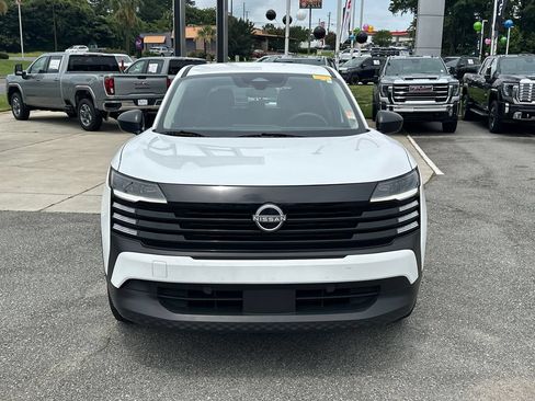 Used 2025 Nissan Kicks S FWD image 2