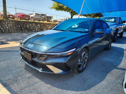 Certified 2024 Hyundai Elantra SEL w/ Convenience Package FWD image 1