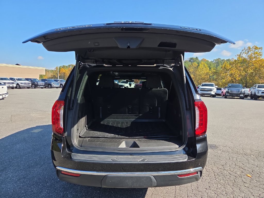 Used 2021 GMC Yukon XL SLT w/ Rear Media and Nav Package AWD/4WD image 27