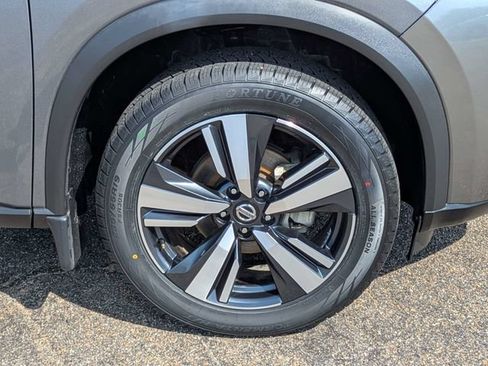 Used 2021 Nissan Rogue SL FWD image 11
