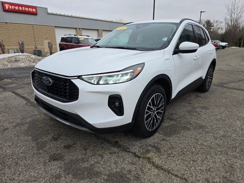 Used 2023 Ford Escape SE image 7