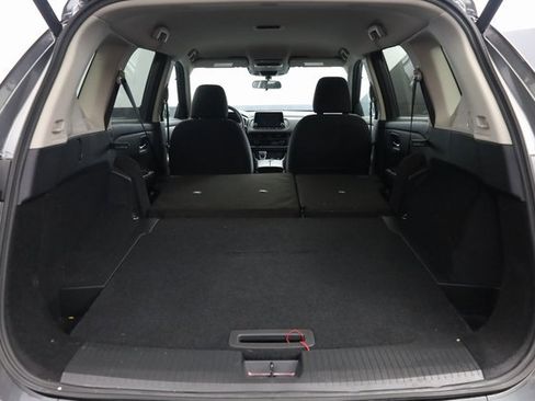 Certified 2026 Nissan Rogue SV image 26