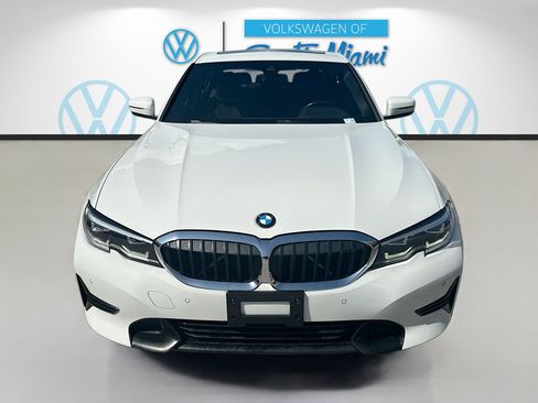 Used 2019 BMW 330i xDrive Sedan w/ Convenience Package AWD/4WD image 2