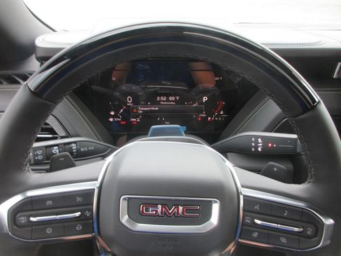 New 2026 GMC Yukon Elevation w/ Elevation Premium Package AWD/4WD image 18