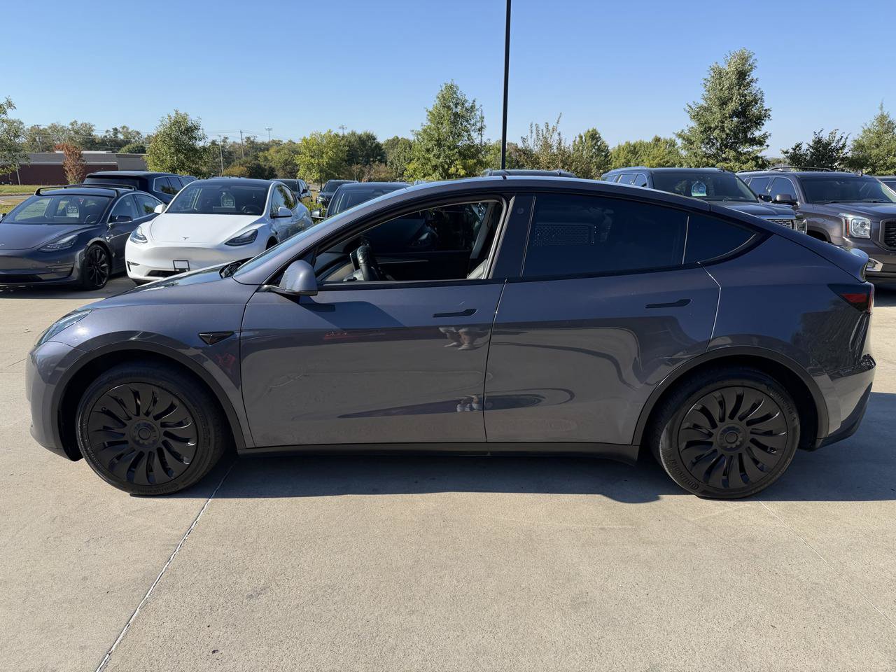 Used 2023 Tesla Model Y Long Range AWD/4WD image 4