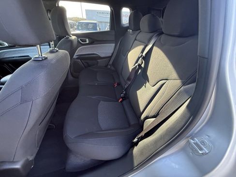 Certified 2024 Jeep Compass Sport image 10