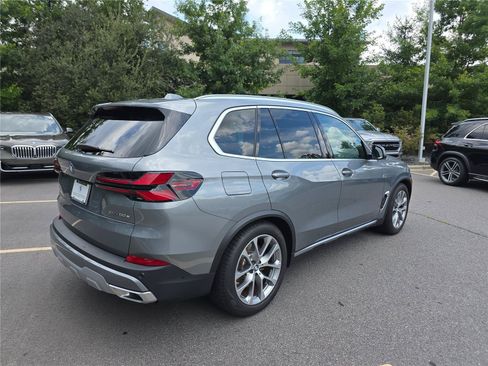 Used 2026 BMW X5 xDrive50e AWD/4WD image 3