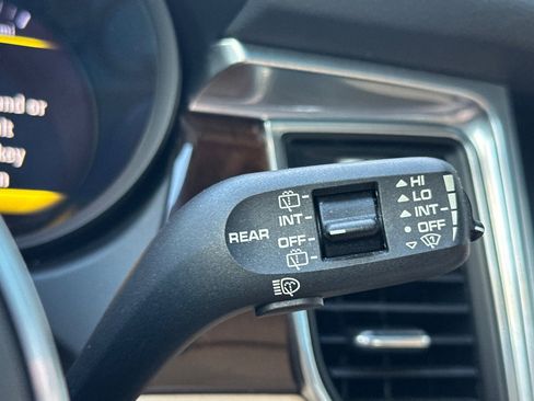 Used 2018 Porsche Macan Sport Edition image 33