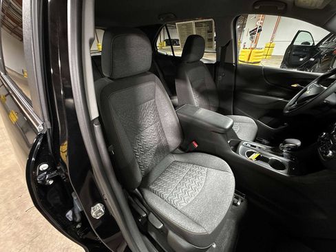 Used 2023 Chevrolet Equinox LT image 16