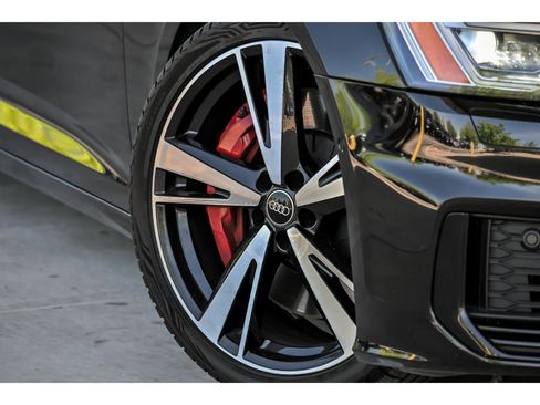 Used 2022 Audi S6 Premium Plus AWD/4WD image 3