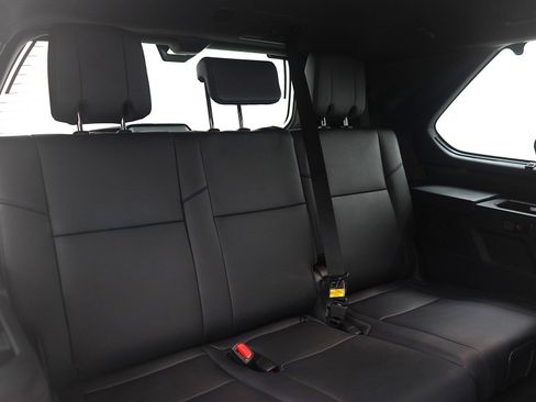 Used 2025 Toyota Sequoia Platinum image 11