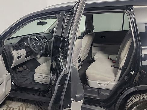 Certified 2017 Honda Pilot EX image 16