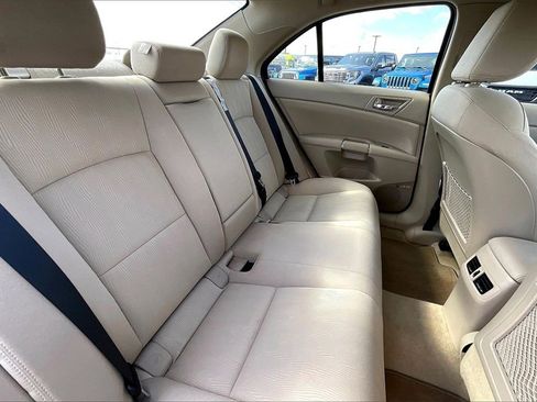 Used 2011 Suzuki Kizashi S image 20