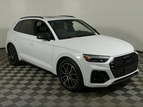 Used 2023 Audi SQ5 Prestige image 1