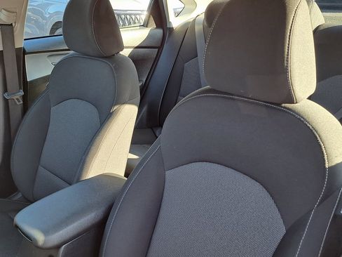 Used 2023 Kia Forte LXS image 22