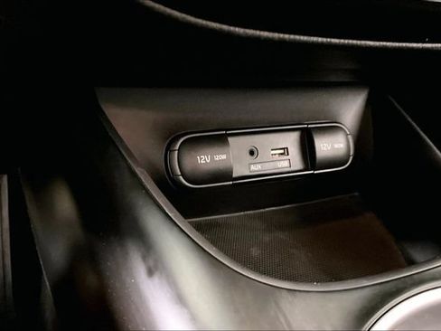 Used 2018 Kia Soul + FWD image 14