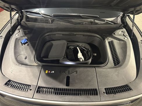 Used 2024 Kia EV9 Wind image 18
